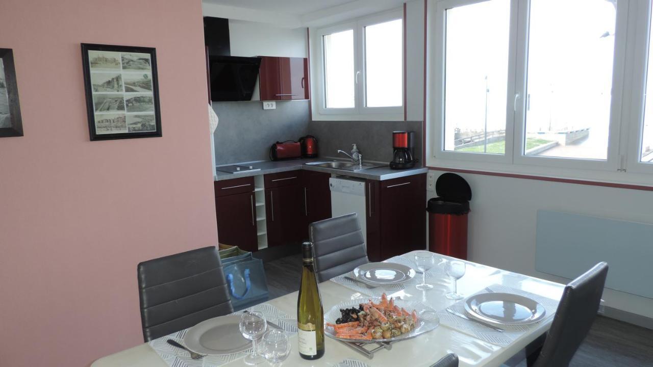 Esplanade Front De Mer 109 1Er Etage Lit Fait Wifi Taxe De Sejour Incluse Le Treport Exterior photo